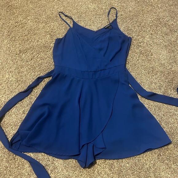 Express Romper - Picture 2 of 5